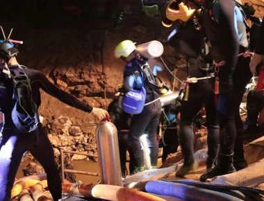 Live από Ταϊλάνδη: Σε πλήρη εξέλιξη η επιχείρηση διάσωσης των παιδιών